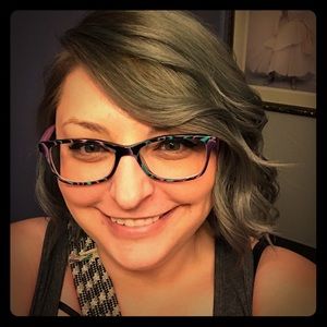 Meet your Posher, Lacey